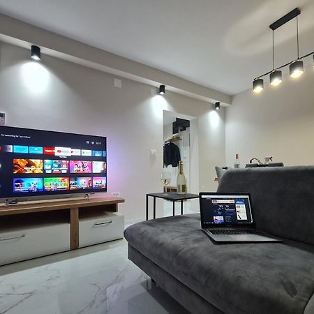 Mias Luxury Apartment Рийека Екстериор снимка
