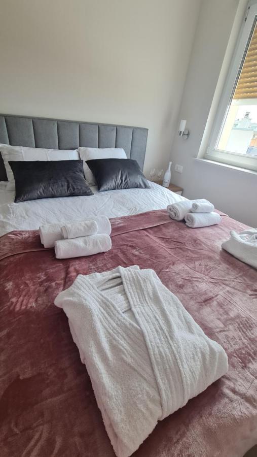 Mias Luxury Apartment Рийека Екстериор снимка