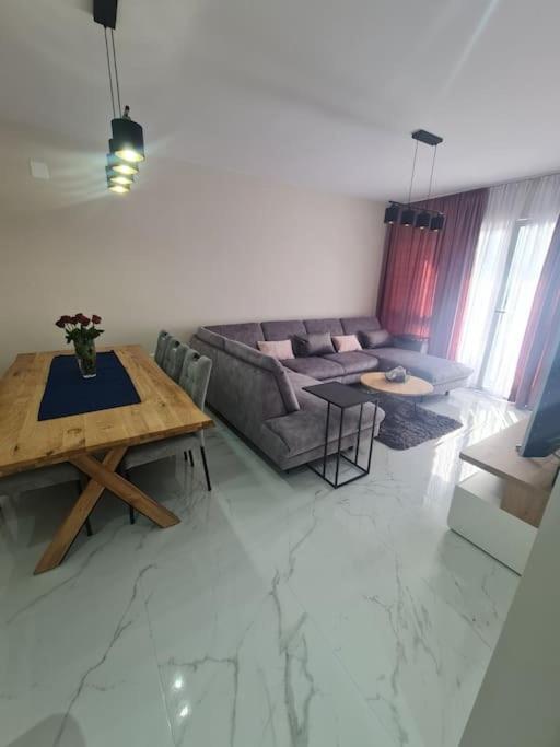 Mias Luxury Apartment Рийека Екстериор снимка