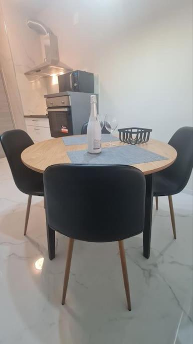 Mias Luxury Apartment Рийека Екстериор снимка