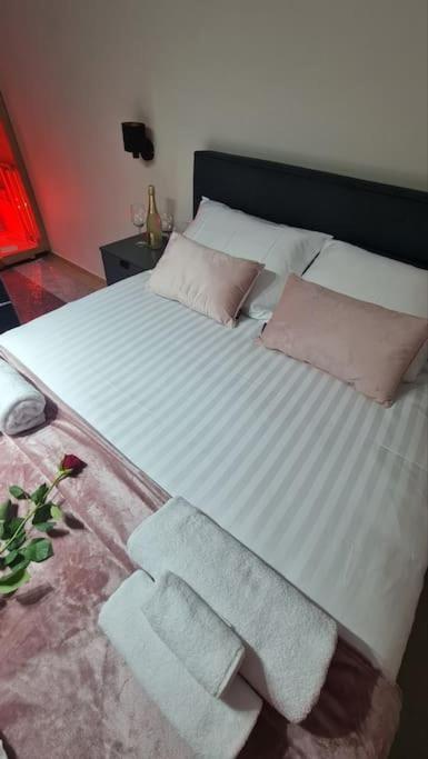 Mias Luxury Apartment Рийека Екстериор снимка