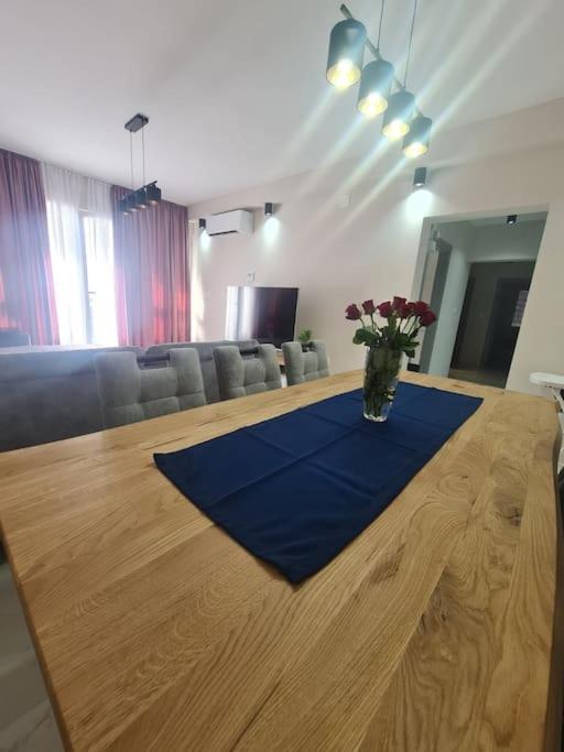 Mias Luxury Apartment Рийека Екстериор снимка