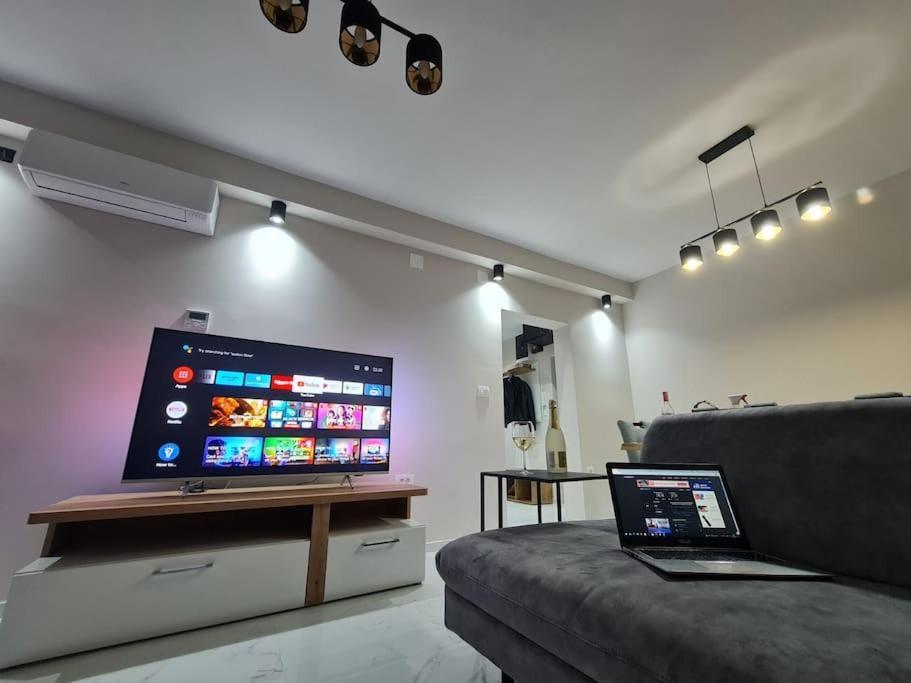 Mias Luxury Apartment Рийека Екстериор снимка
