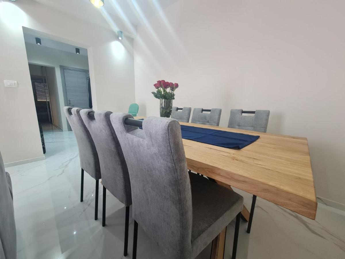 Mias Luxury Apartment Рийека Екстериор снимка